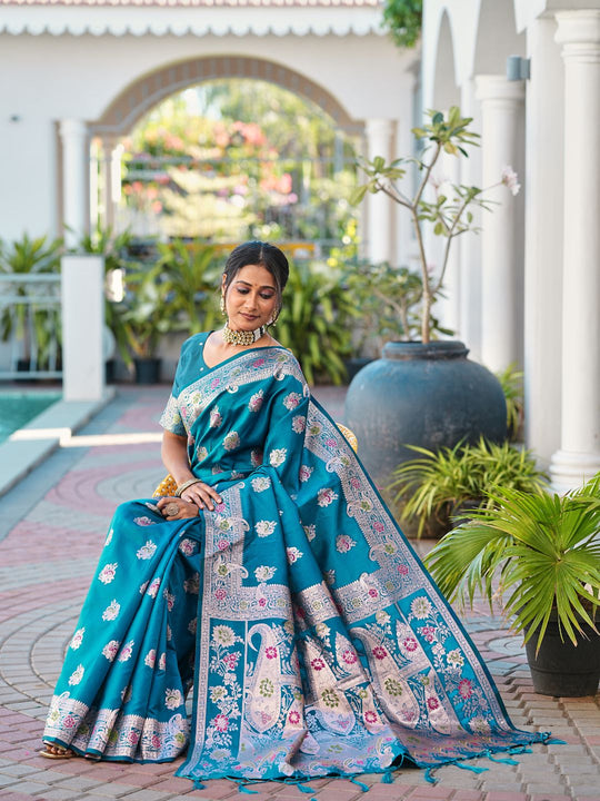 Aura Silk Weaving Design With Zari Border Banarasi Silk Saree