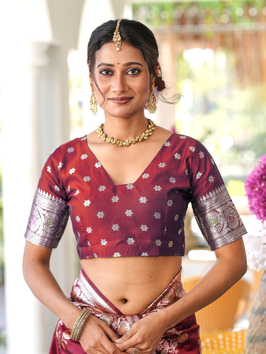 Aura Silk Weaving Design With Zari Border Banarasi Silk Saree
