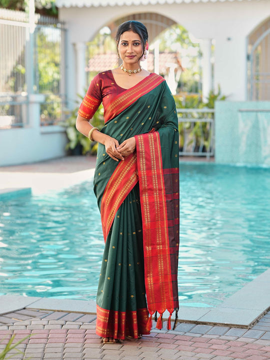 Aura Silk Weaving Design With Zari Border Banarasi Silk Saree