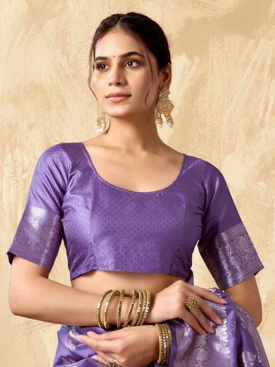 Rich Peacock Pallu Banarasi Silk Saree With Zhallar