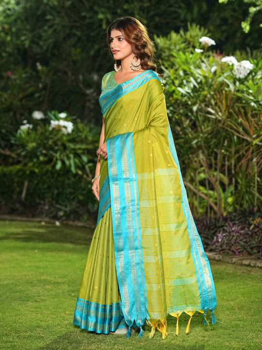 Aura Silk Weaving Design With Zari Border Banarasi Silk Saree