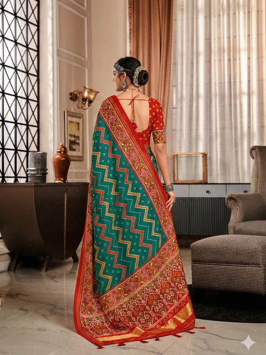 Bottel Green Pure Patola Silk Handloom Printed Saree With Blouse Piece