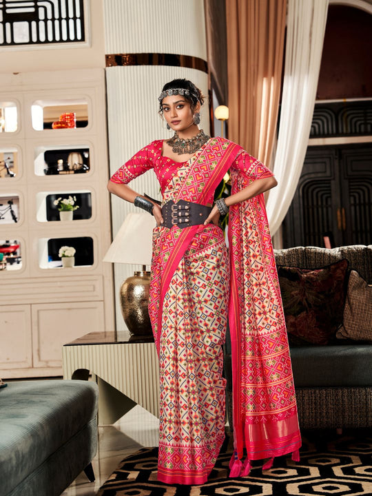 Pink & White Pure Patola Silk Handloom Printed Saree With Blouse Piece