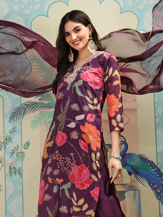 Floral Printed V-Neck Three-Quarter Sleeves Kurta with Trousers & With Dupatta