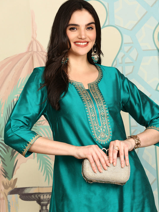 Regular Three-Quarter Sleeves Thread Work Kurta with Trousers