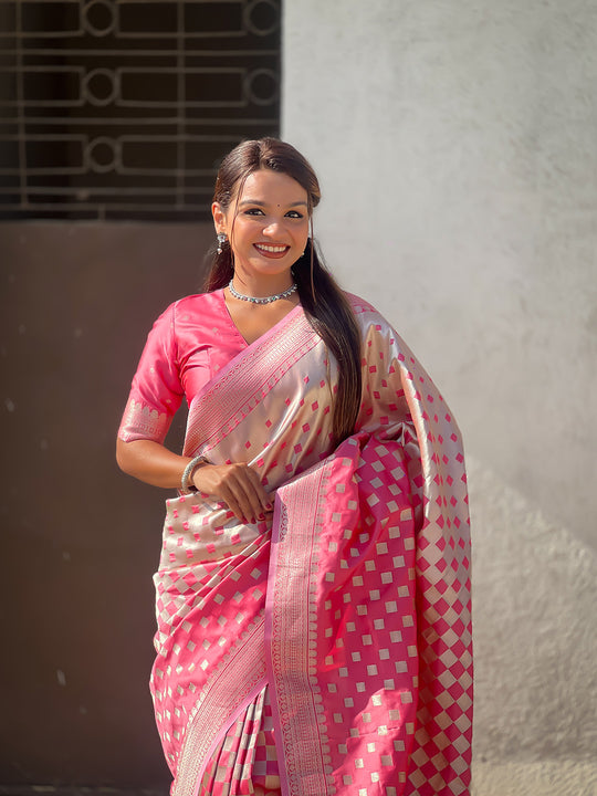 Pink Silk Saree With Blouse Piece