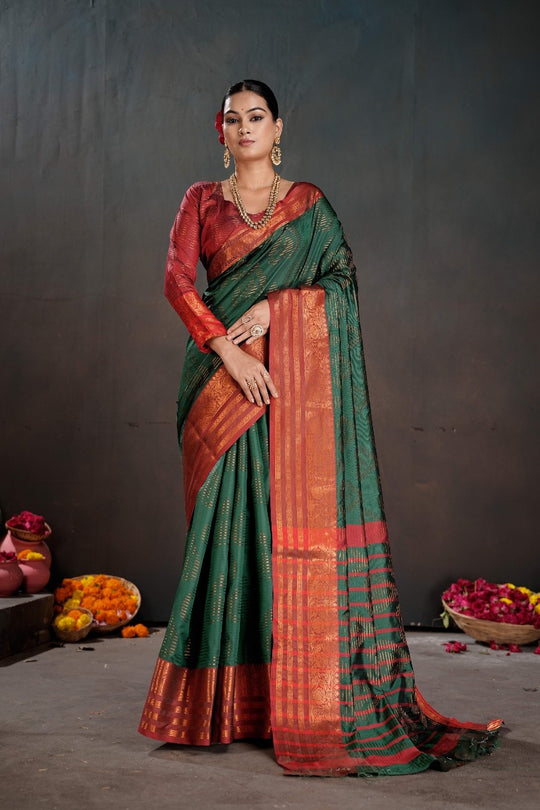 Soft Silk Chitt Palu With Contrast Blouse Weaving Saree