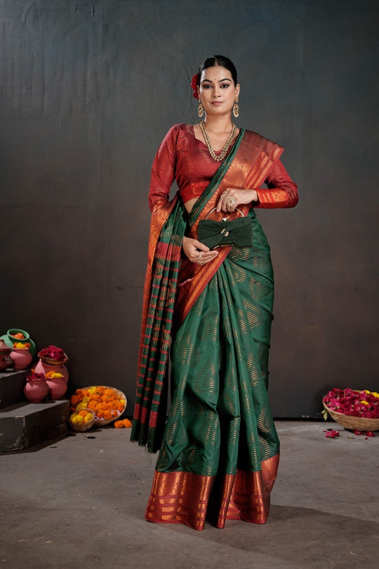 Soft Silk Chitt Palu With Contrast Blouse Weaving Saree