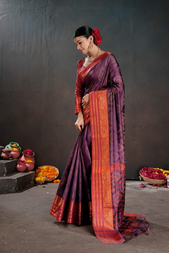 Soft Silk Chitt Palu With Contrast Blouse Weaving Saree
