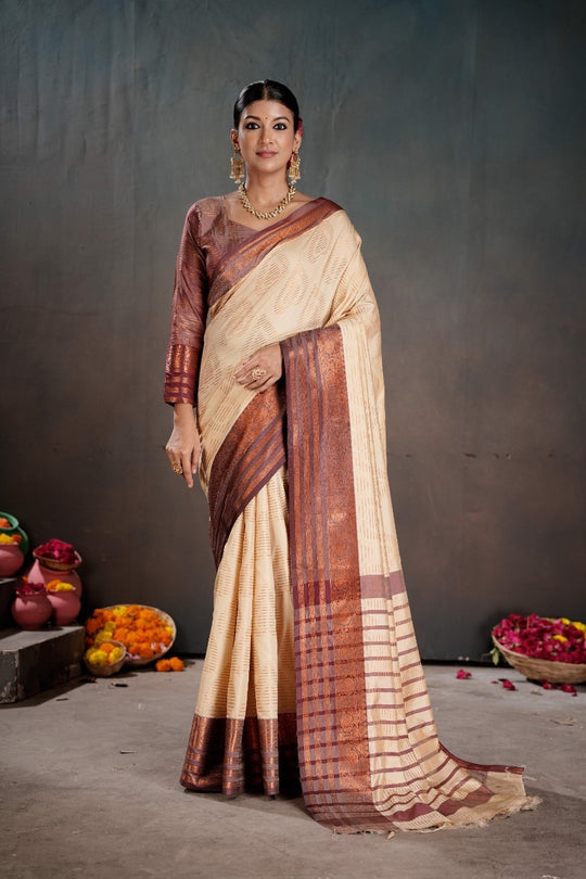 Soft Silk Chitt Palu With Contrast Blouse Weaving Saree