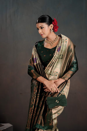 Kanjeevaram Silk Rich Palu With Contrast Blouse Weaving Silk Saree