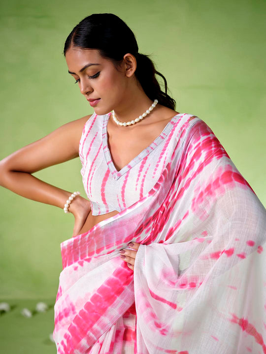 pink cotton blend Printed Saree With Blouse Piece