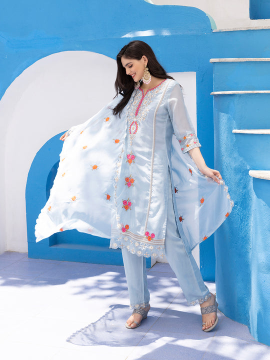 Floral Embroidered Round Neck Three-Quarter Sleeves Thread Work Kurta Set