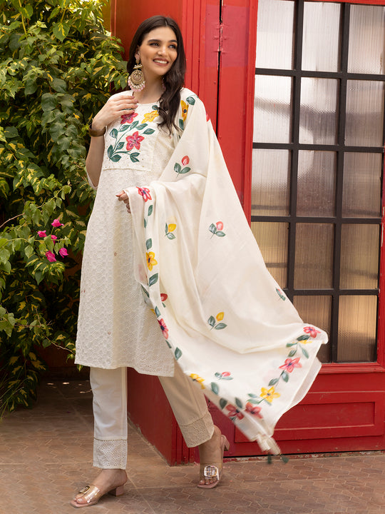 Off- white Hand painted floral embellished kurta with pants and dupatta