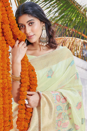 Green Cotton Saree With Blouse Piece