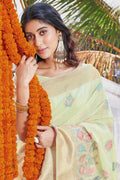 Green Cotton Saree With Blouse Piece