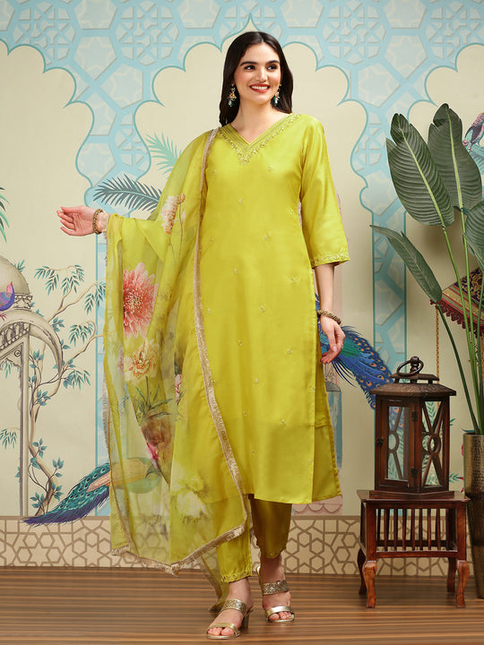 Floral Embroidered V-Neck Three-Quarter Sleeves Silk Chiffon Kurta Set