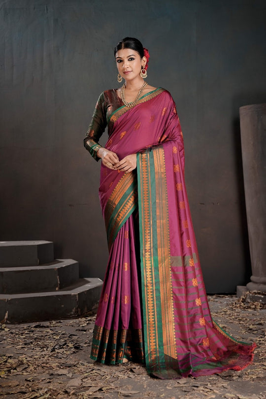 Soft Silk Chitt Palu With Contrast Blouse Weaving Saree