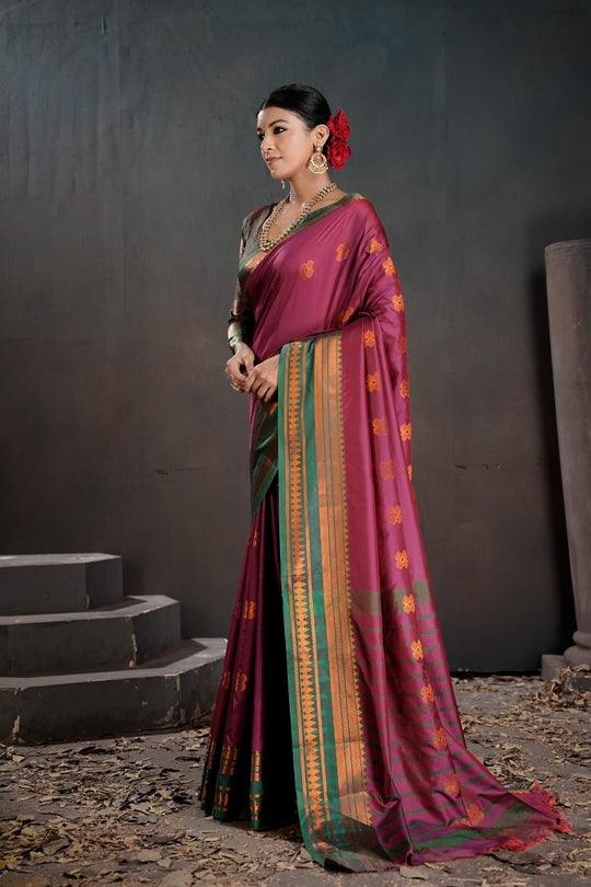 Soft Silk Chitt Palu With Contrast Blouse Weaving Saree