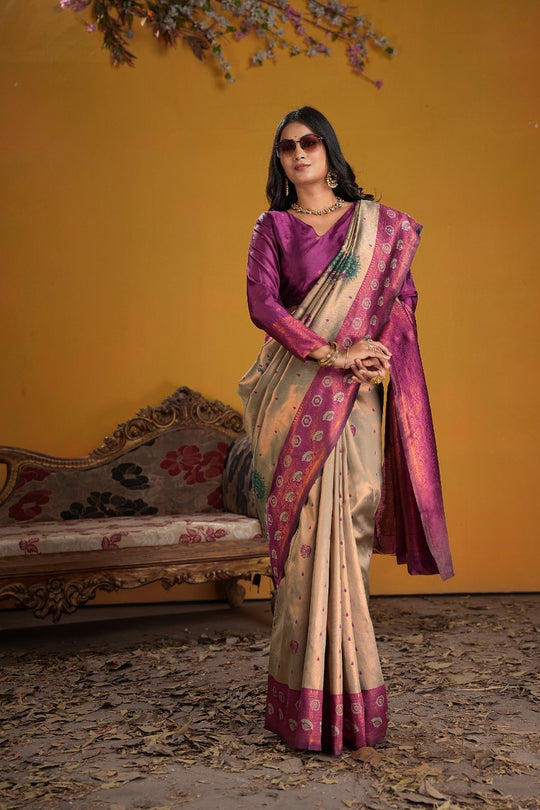 Kanjeevaram Silk Rich Palu With Contrast Blouse Weaving Silk Saree