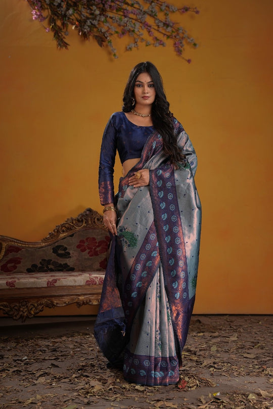 Kanjeevaram Silk Rich Palu With Contrast Blouse Weaving Silk Saree