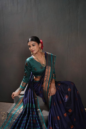 Soft Silk Chitt Palu With Contrast Blouse Weaving Saree