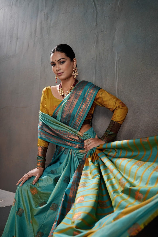Soft Silk Chitt Palu With Contrast Blouse Weaving Saree