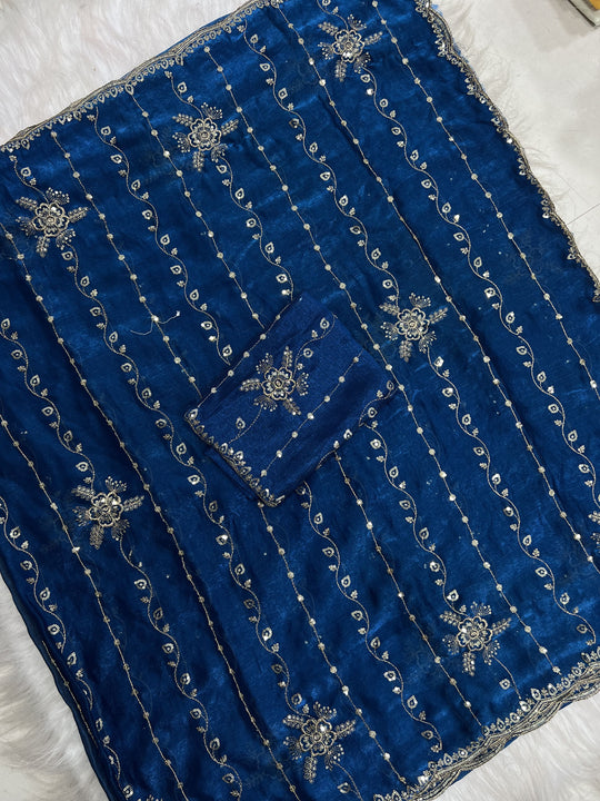 Blue Embroidered Saree With Blouse Piece
