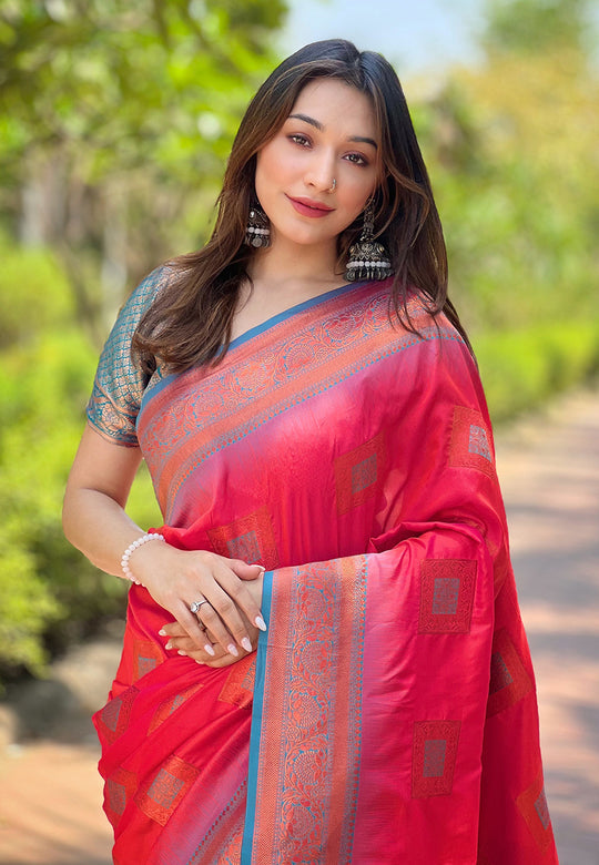 Pink Banarasi Silk Blend Saree With Blouse Piece