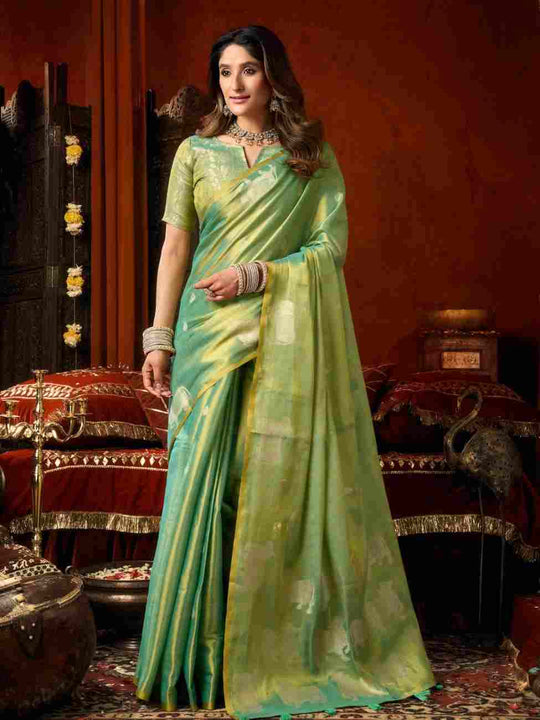 Green Banarasi Silk Saree With Blouse Piece