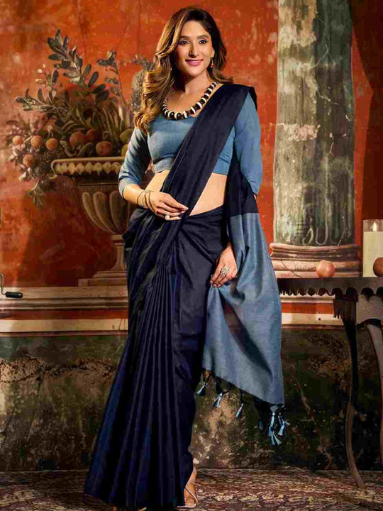 Blue Cotton Saree With Blouse Piece