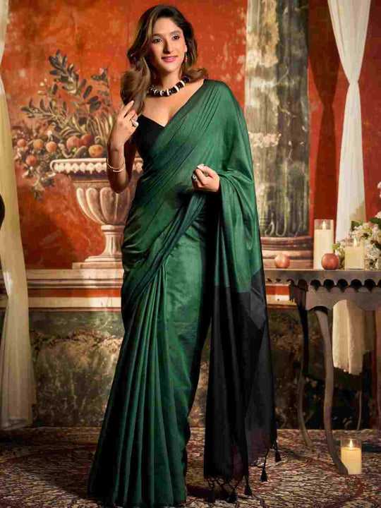 Green Cotton Saree With Blouse Piece