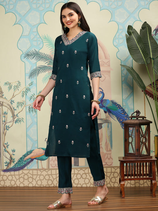 Green Embroidered Regular Sequinned Straight Kurta With Trousers & Duppatta