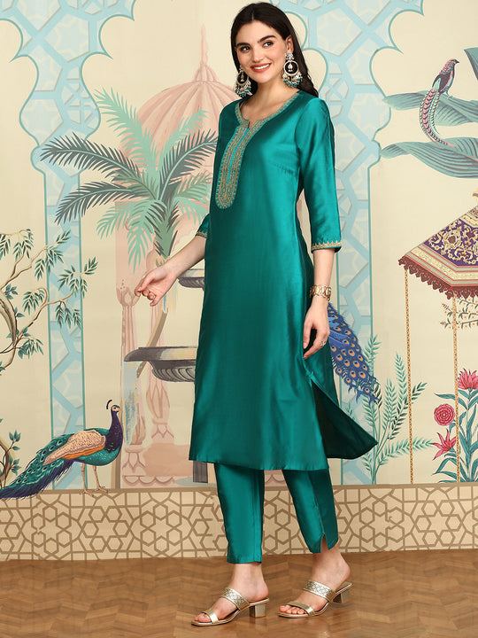 Regular Three-Quarter Sleeves Thread Work Kurta with Trousers