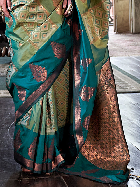 Light Green Pure Silk Pochampally Weaving Saree With Blouse Piece