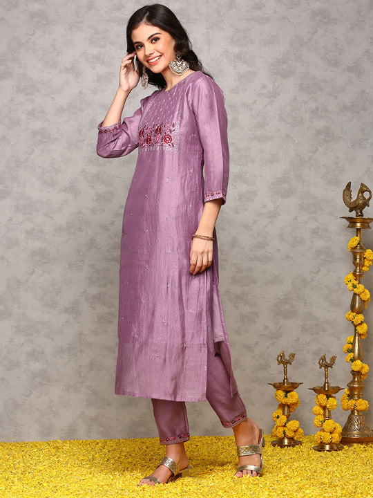 Floral Printed Round Neck Three-Quarter Sleeves Kurta Set