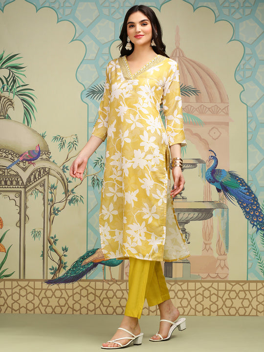 Women Floral Printed Regular Sequinned Kurta with Trousers