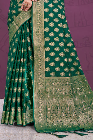 Green Silk Saree With Blouse Piece