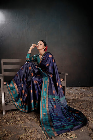 Soft Silk Chitt Palu With Contrast Blouse Weaving Saree