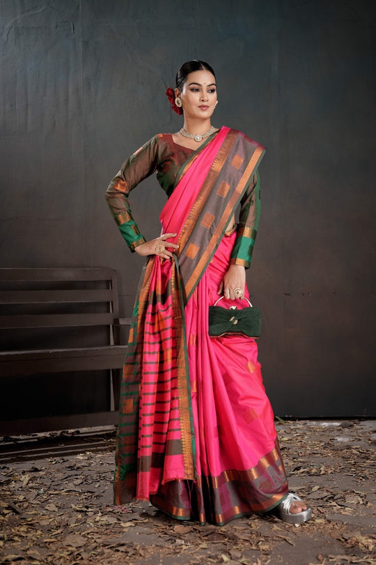Soft Silk Chitt Palu With Contrast Blouse Weaving Saree