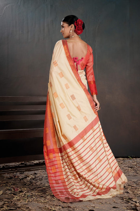 Soft Silk Chitt Palu With Contrast Blouse Weaving Saree