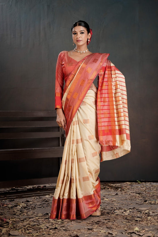 Soft Silk Chitt Palu With Contrast Blouse Weaving Saree