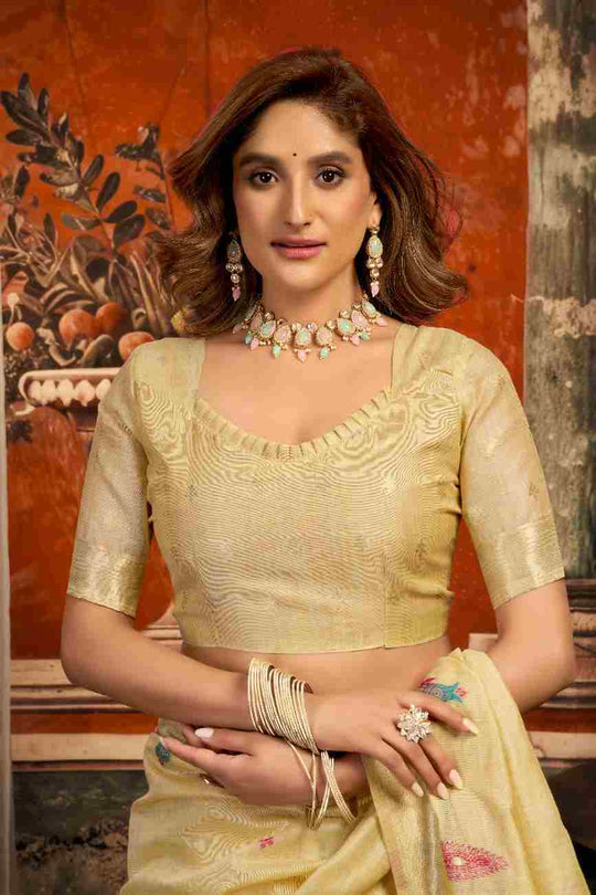 Cream Cotton Saree With Blouse Piece