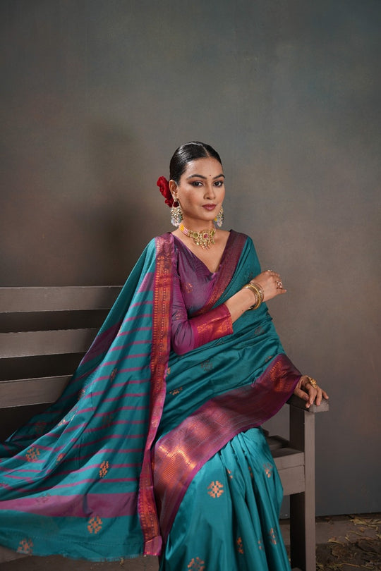 Soft Silk Chitt Palu With Contrast Blouse Weaving Saree