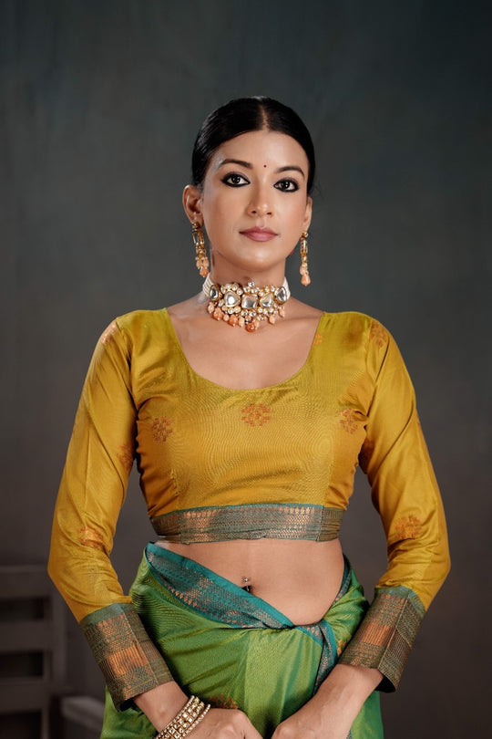 Soft Silk Chitt Palu With Contrast Blouse Weaving Saree