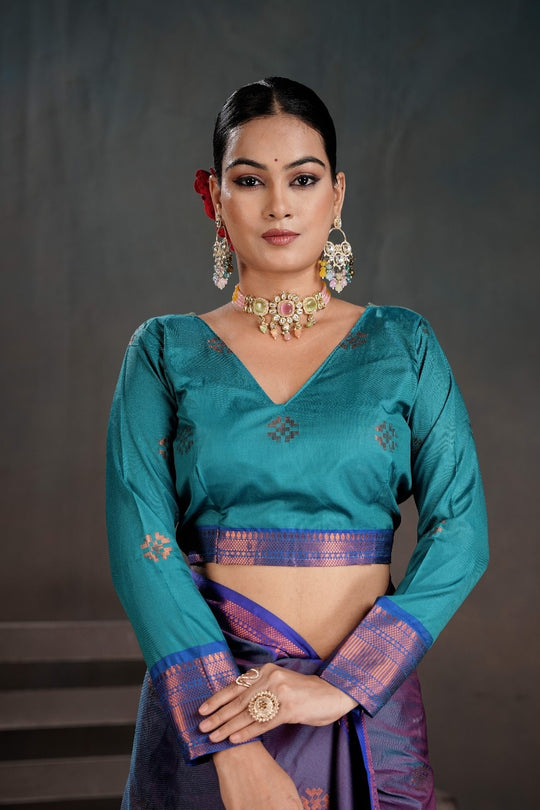 Soft Silk Chitt Palu With Contrast Blouse Weaving Saree