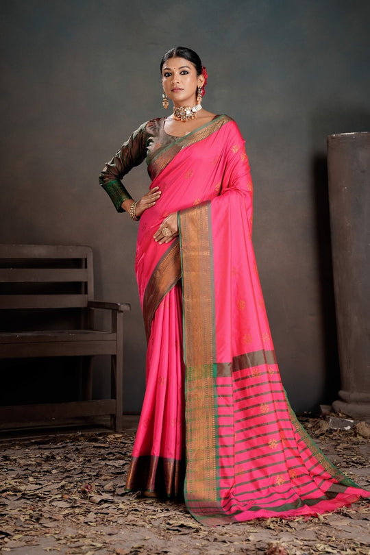 Soft Silk Chitt Palu With Contrast Blouse Weaving Saree