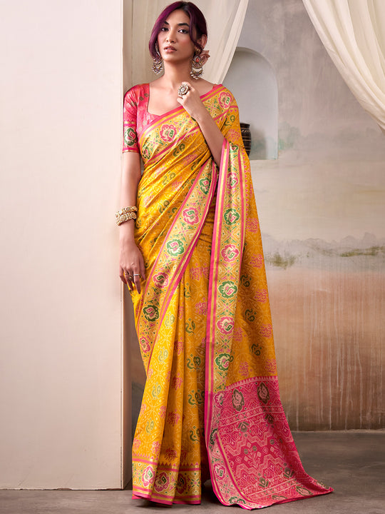 Yellow Banarasi Patola Silk Saree With Blouse Piece