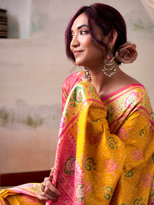 Yellow Banarasi Patola Silk Saree With Blouse Piece