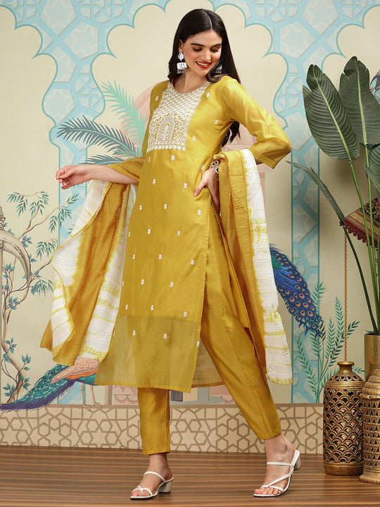Ethnic Motifs Embroidered Thread Work Straight Kurta with Trousers & Dupatta